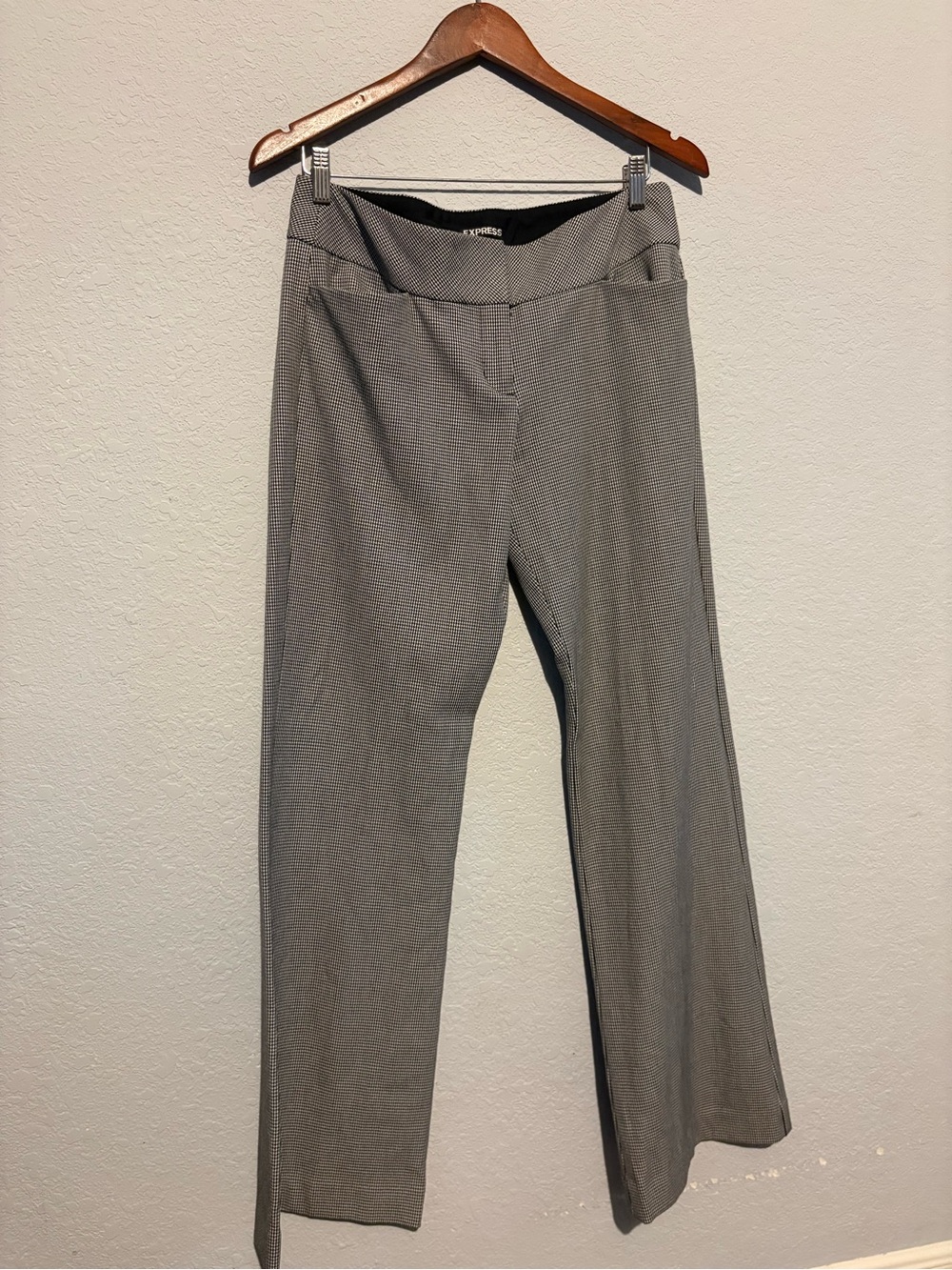 Express “Editor” Wide-Leg Gray Plaid Dress Pants - Picture 3 of 7